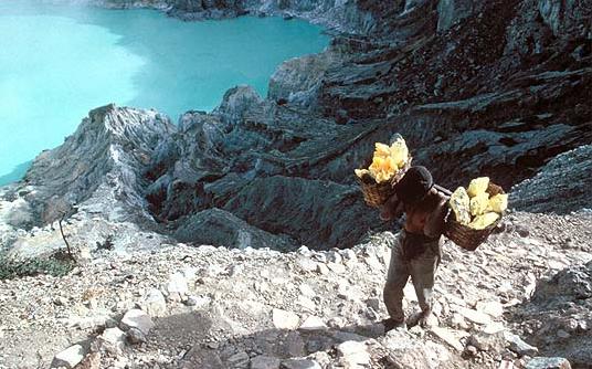 Un de ces "forats du soufre".